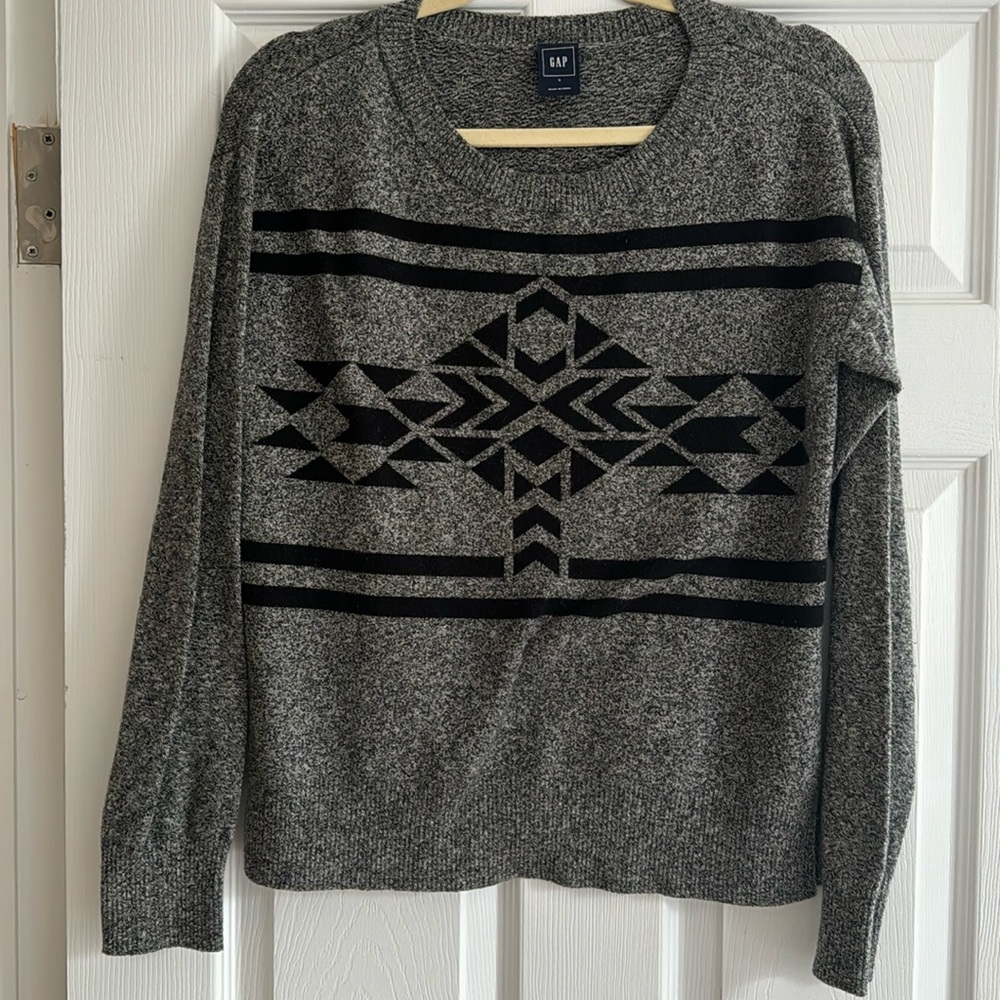 GAP Gray and Black Sweater